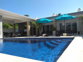 Villa Palmas Doradas
